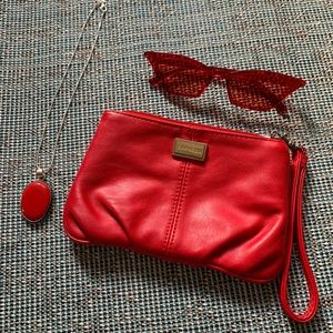 Express wristlet (stone necklace and glasses included)